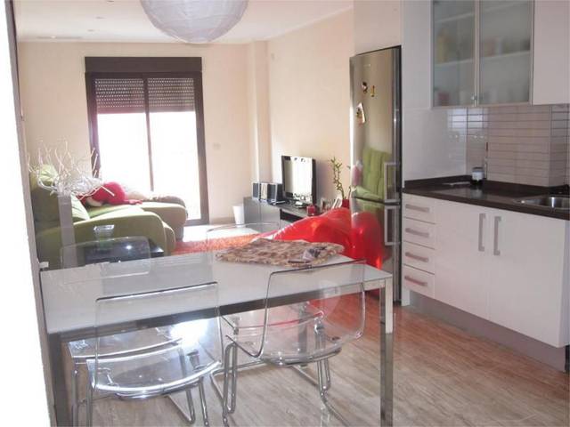 Piso en Alquiler en Carrer Fray Luis de León, 13 en El Raval - Portes Encarnades