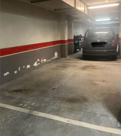 Foto 2 de Garaje de alquiler en Montevil, Gijón