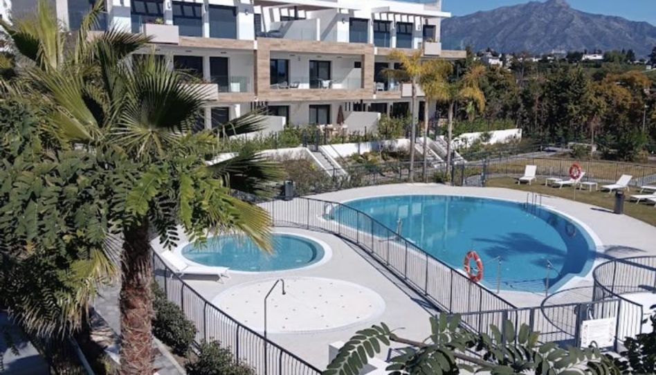 Pis en venda a Calle Pico Alcazaba, 2pm, Benatalaya, Estepona - imatge 1 Foto 1 de Pis en venda a Calle Pico Alcazaba, 2pm, Benatalaya, Estepona