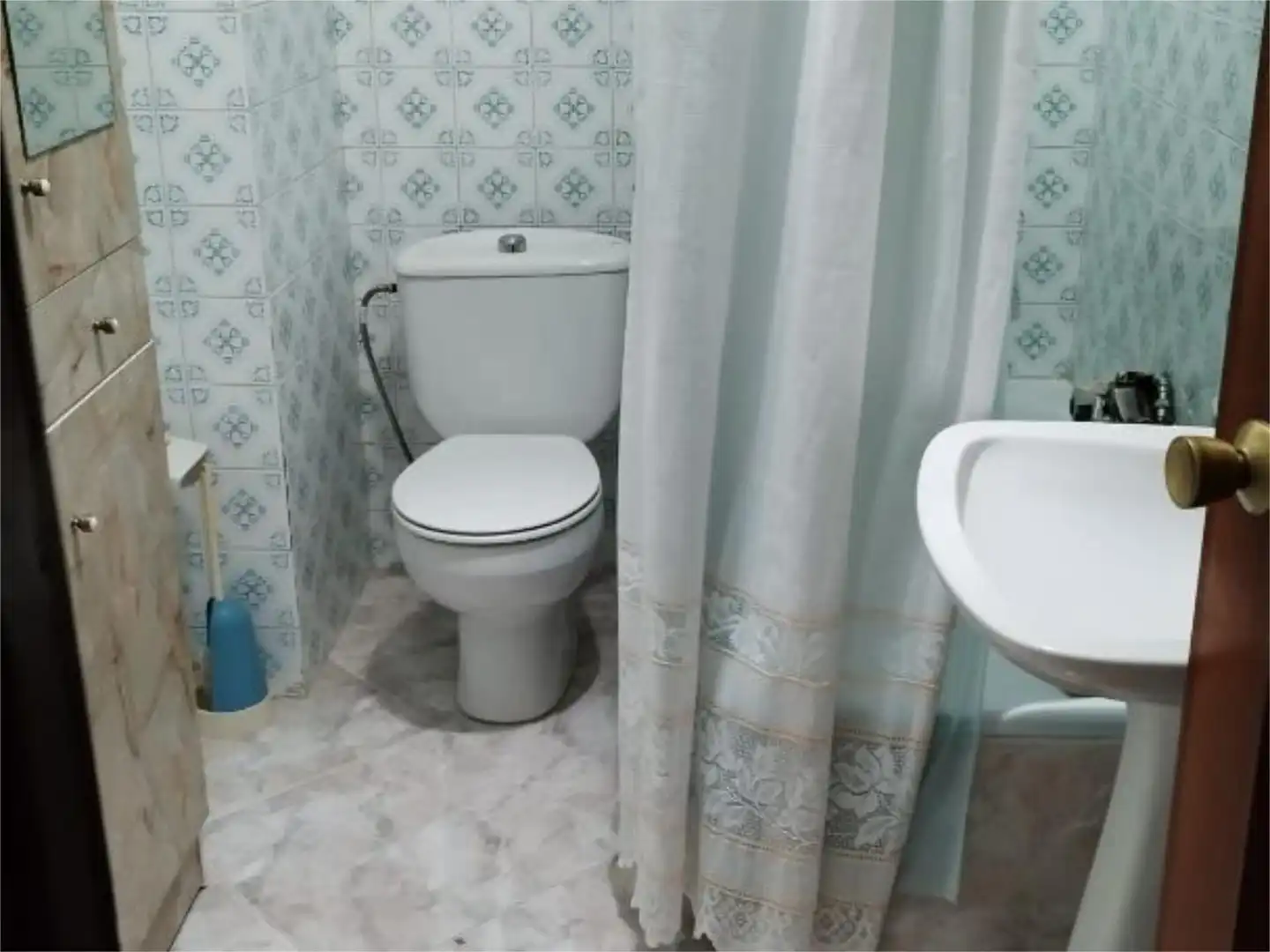 Baño de Piso en venta en Villanueva de Córdoba con Aire acondicionado, Terraza y Amueblado