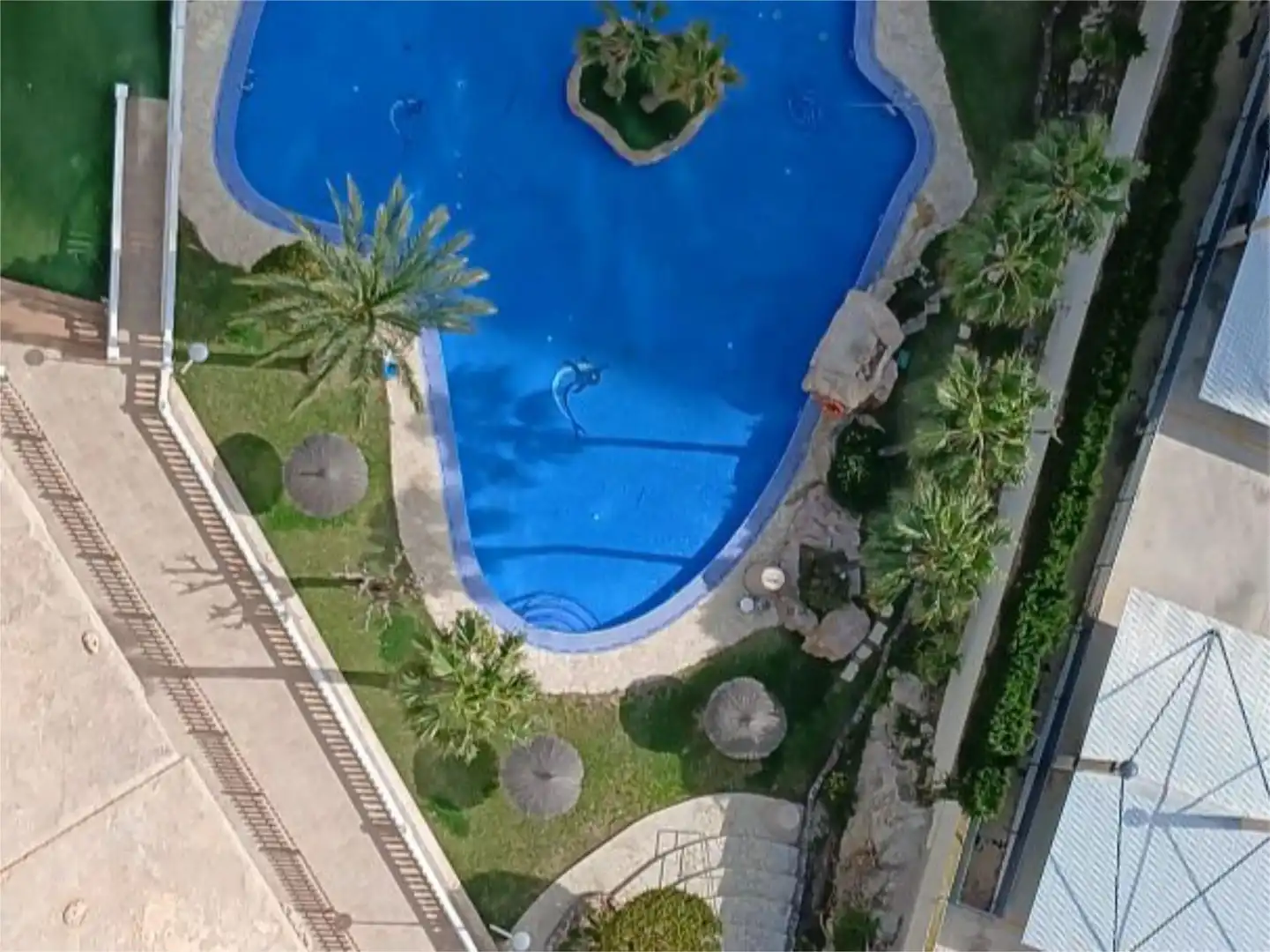 Schwimmbecken von Wohnung zum Verkauf in Villajoyosa / La Vila Joiosa mit Klimaanlage, Terrasse und Schwimmbad