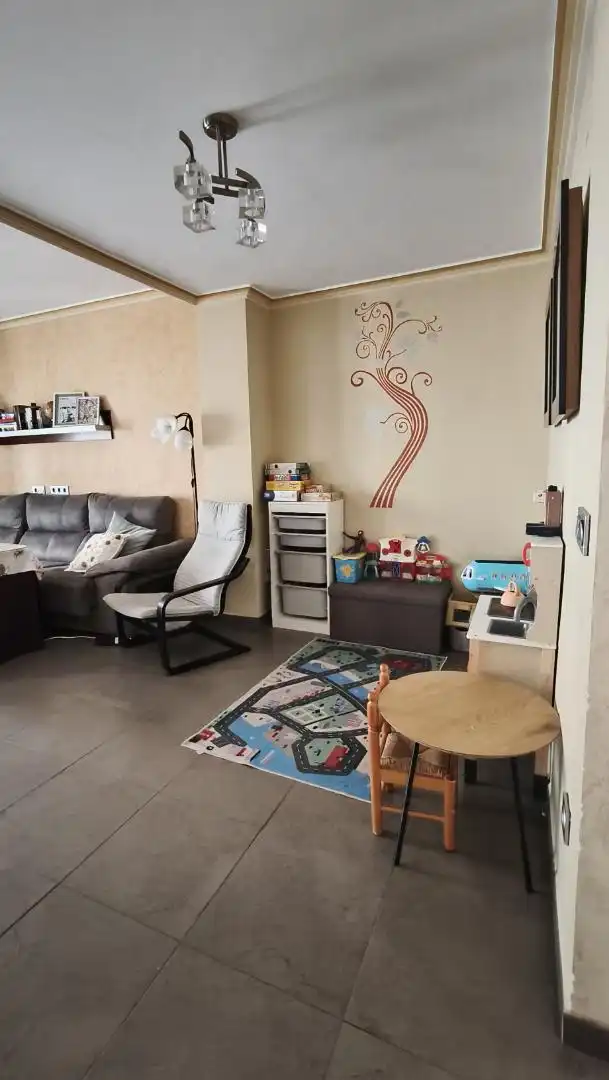 Wohnzimmer von Einfamilien-Reihenhaus zum Verkauf in Molvízar mit Klimaanlage und Terrasse