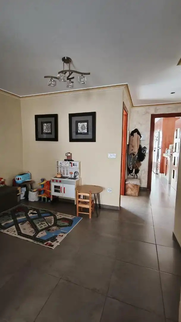 Wohnzimmer von Einfamilien-Reihenhaus zum Verkauf in Molvízar mit Klimaanlage und Terrasse