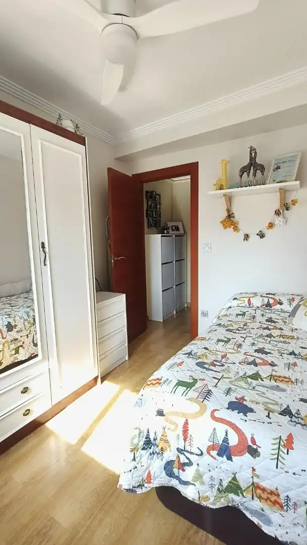 Schlafzimmer von Einfamilien-Reihenhaus zum Verkauf in Molvízar mit Klimaanlage und Terrasse