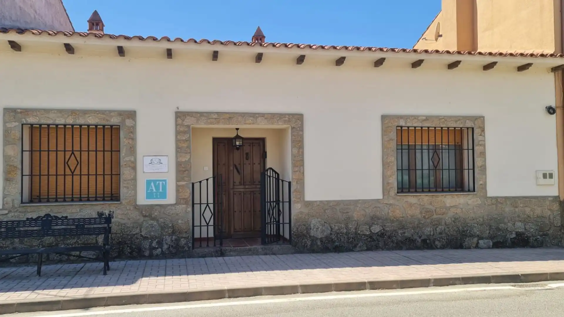 Exterior view of Houses for sale in Jaraicejo  with Air Conditioner