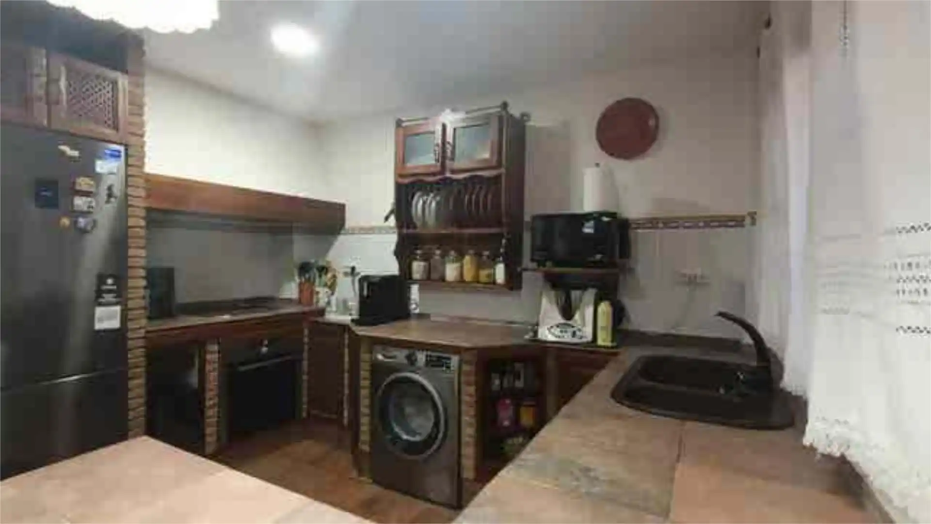 Casa o xalet en venda a Camposoto - Gallineras Cuina de Casa o xalet en venda en San Fernando amb Calefacció, Jardí privat i Traster