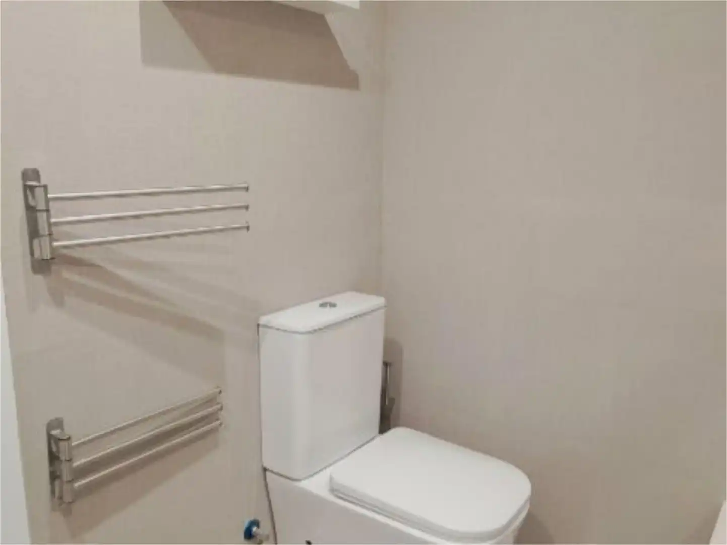 Piso en venta en Avenida de la Constitución, Barrio del Centro Baño de Piso en venta en Gijón con Calefacción, Parquet y Terraza