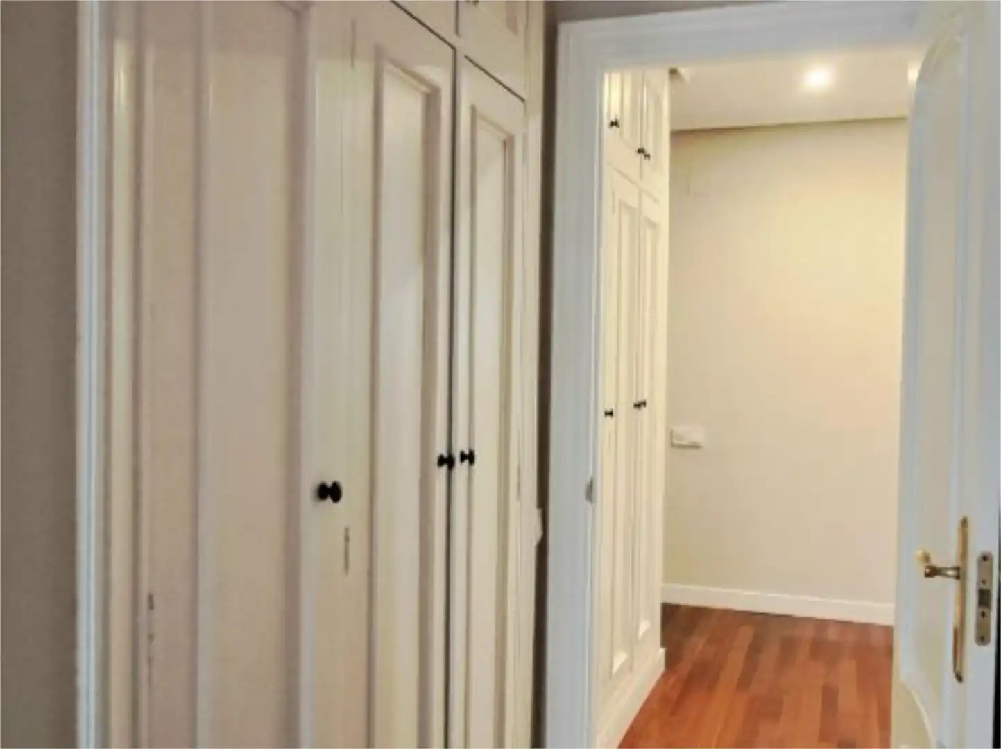 Piso en venta en Avenida de la Constitución, Barrio del Centro Piso en venta en Gijón con Calefacción, Parquet y Terraza