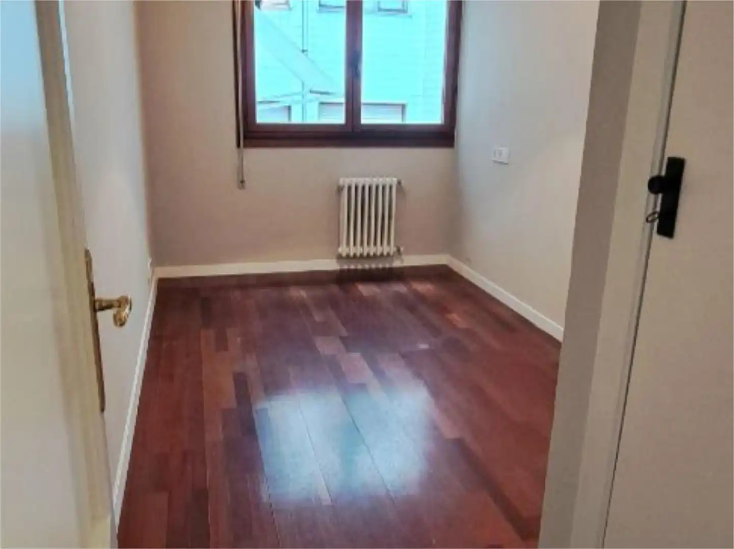 Piso en venta en Avenida de la Constitución, Barrio del Centro Habitación de Piso en venta en Gijón con Calefacción, Parquet y Terraza