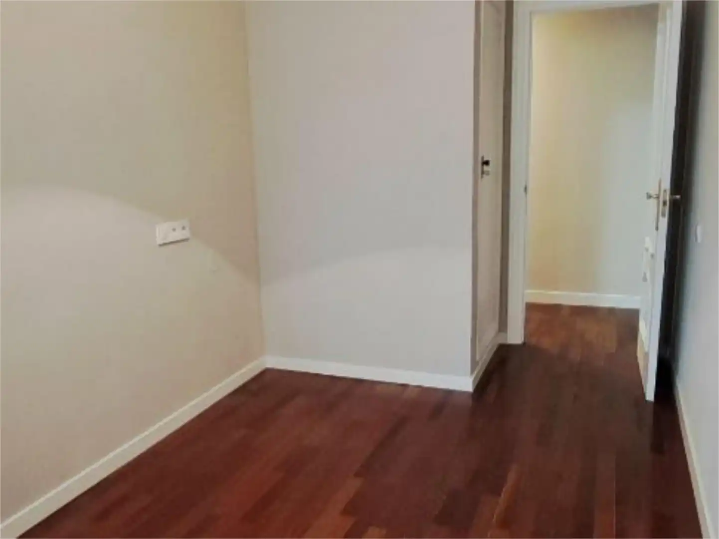 Piso en venta en Avenida de la Constitución, Barrio del Centro Piso en venta en Gijón con Calefacción, Parquet y Terraza