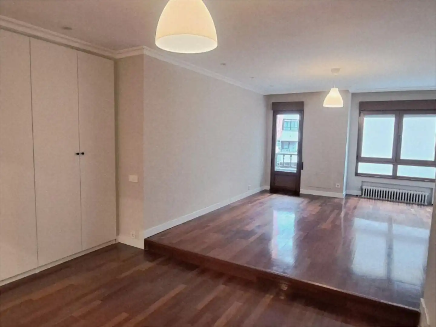 Piso en venta en Avenida de la Constitución, Barrio del Centro Piso en venta en Gijón con Calefacción, Parquet y Terraza