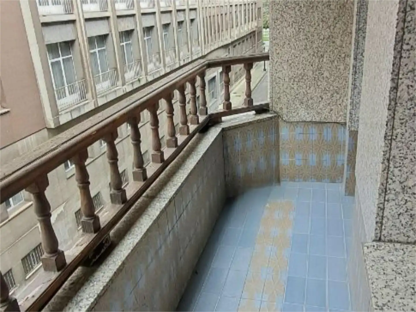 Piso en venta en Avenida de la Constitución, Barrio del Centro Terraza de Piso en venta en Gijón con Calefacción, Parquet y Terraza