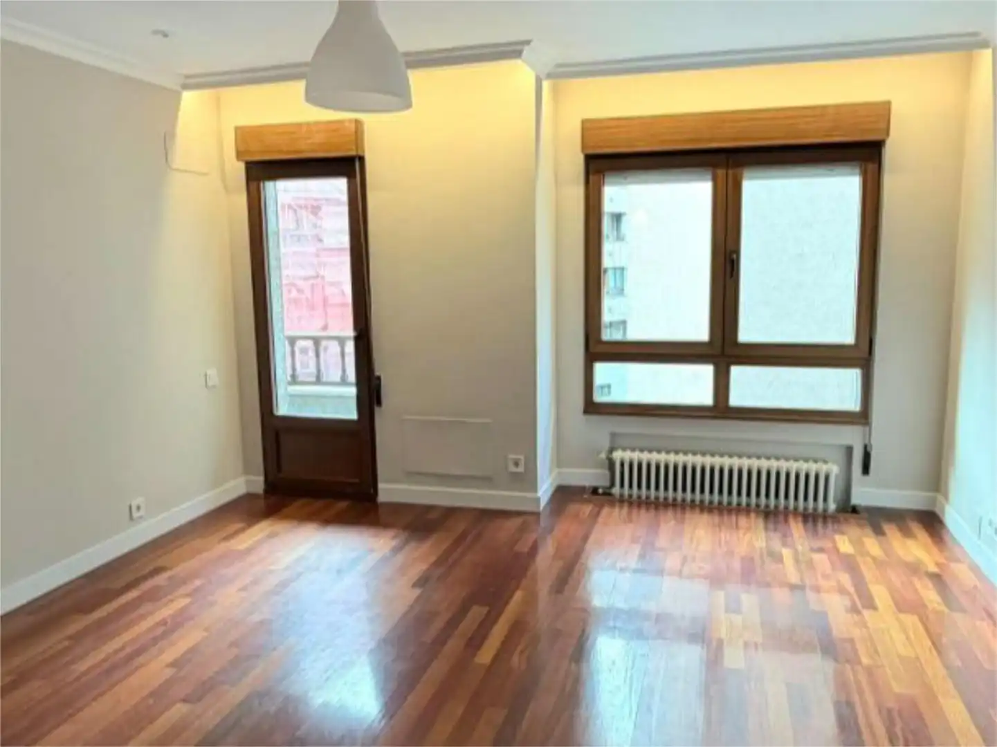 Piso en venta en Avenida de la Constitución, Barrio del Centro Habitación de Piso en venta en Gijón con Calefacción, Parquet y Terraza
