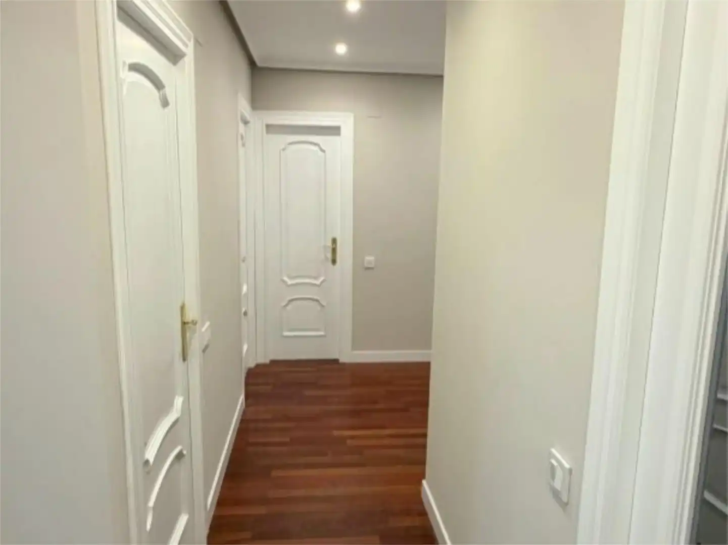 Piso en venta en Avenida de la Constitución, Barrio del Centro Piso en venta en Gijón con Calefacción, Parquet y Terraza