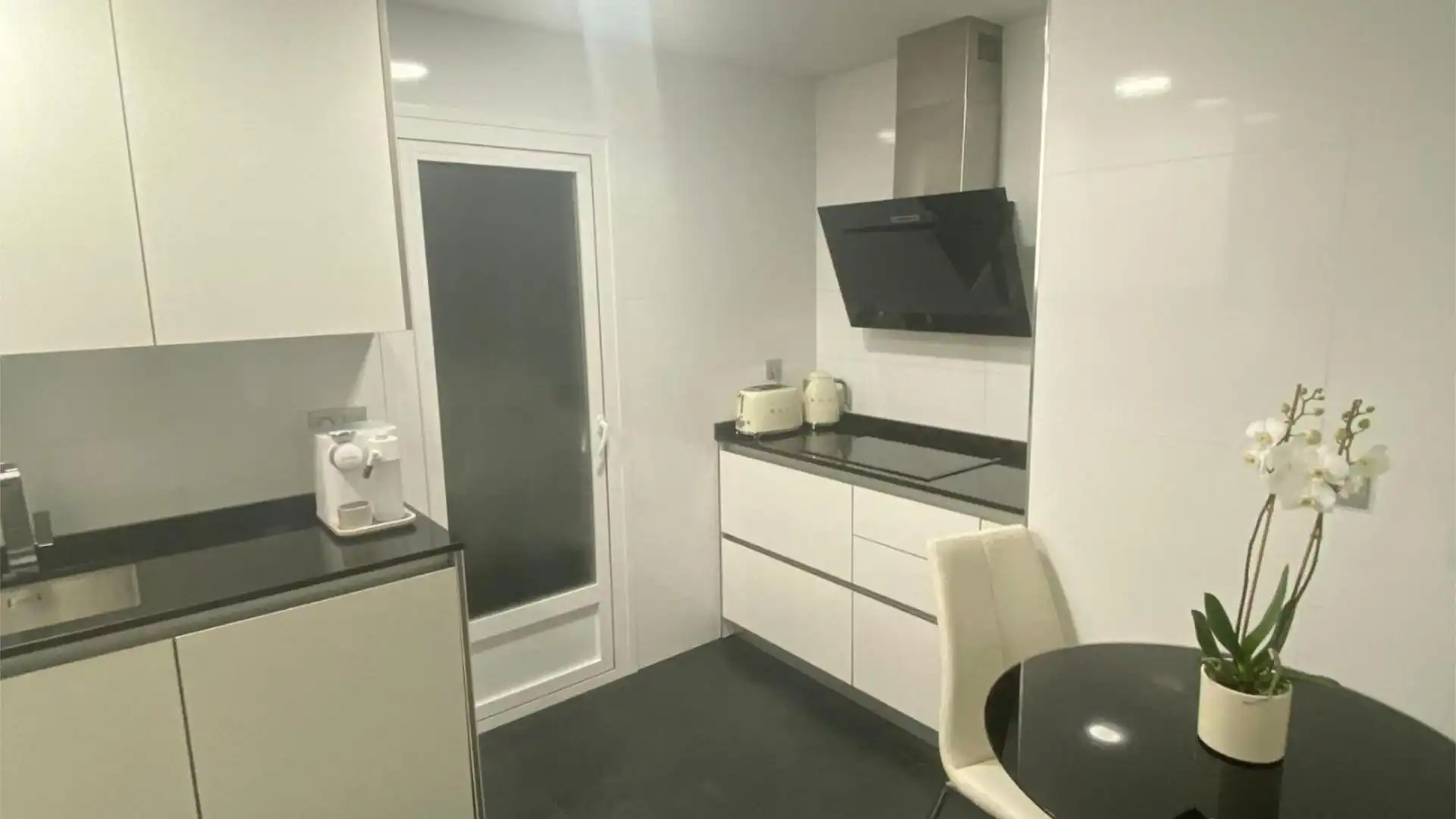 Cuina de Pis en venda en Valdemoro amb Aire condicionat i Terrassa