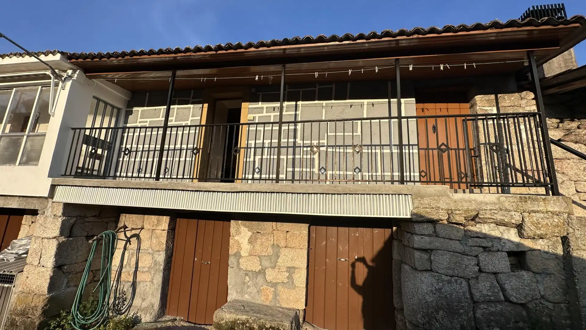 Vista exterior de Casa adosada en venta en A Peroxa  con Terraza y Balcón