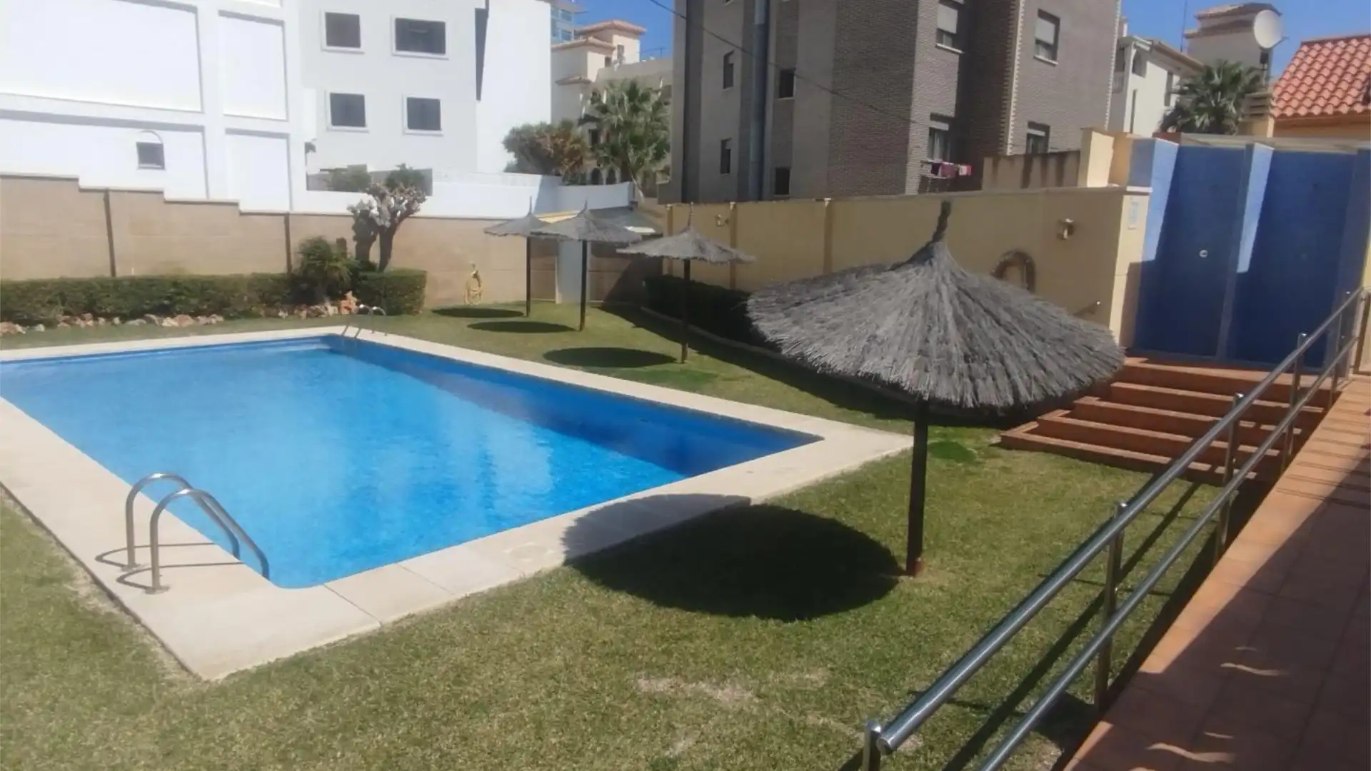 Swimming pool of Flat for sale in El Campello  with Air Conditioner, Terrace and Swimming Pool