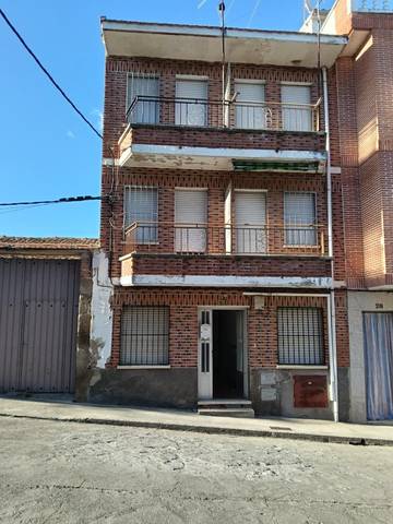 Piso en Venta en Calle Molinos, 22 en Navalcán