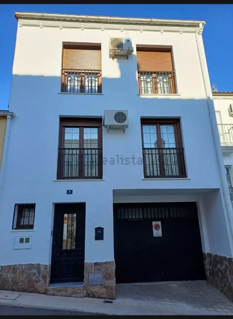 Detached homes for sale in Paseo de la Diputación, 5, Malpartida de Plasencia Exterior view of Detached homes for sale in Malpartida de Plasencia with Air Conditioner, Terrace and Balcony