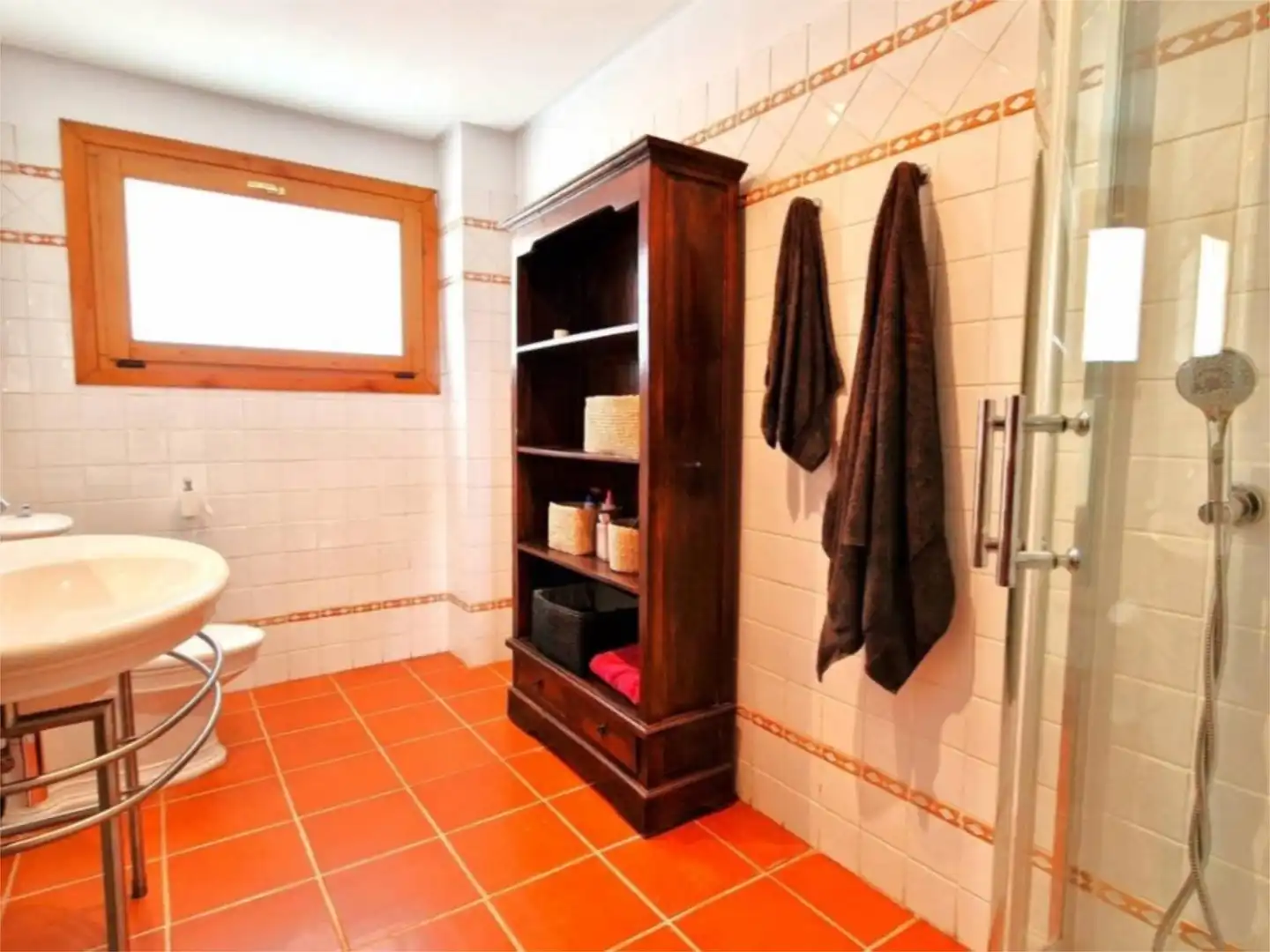 Bany de Casa o xalet de lloguer en Gandia amb Aire condicionat, Calefacció i Jardí privat
