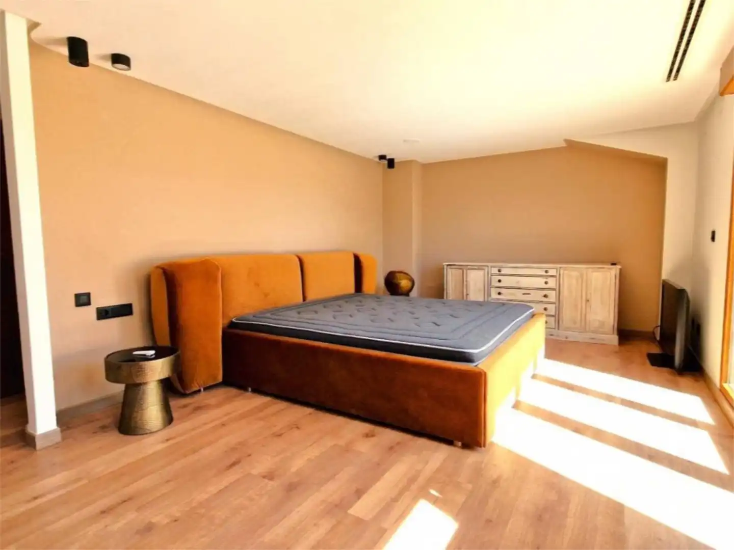 Dormitori de Casa o xalet de lloguer en Gandia amb Aire condicionat, Calefacció i Jardí privat