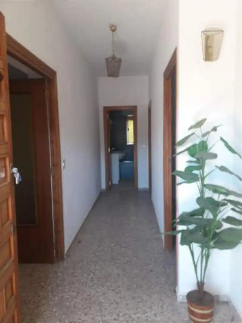 Casa adosada en venda a Los Navalmorales Casa adosada en venda en Los Navalmorales amb Calefacció, Jardí privat i Terrassa