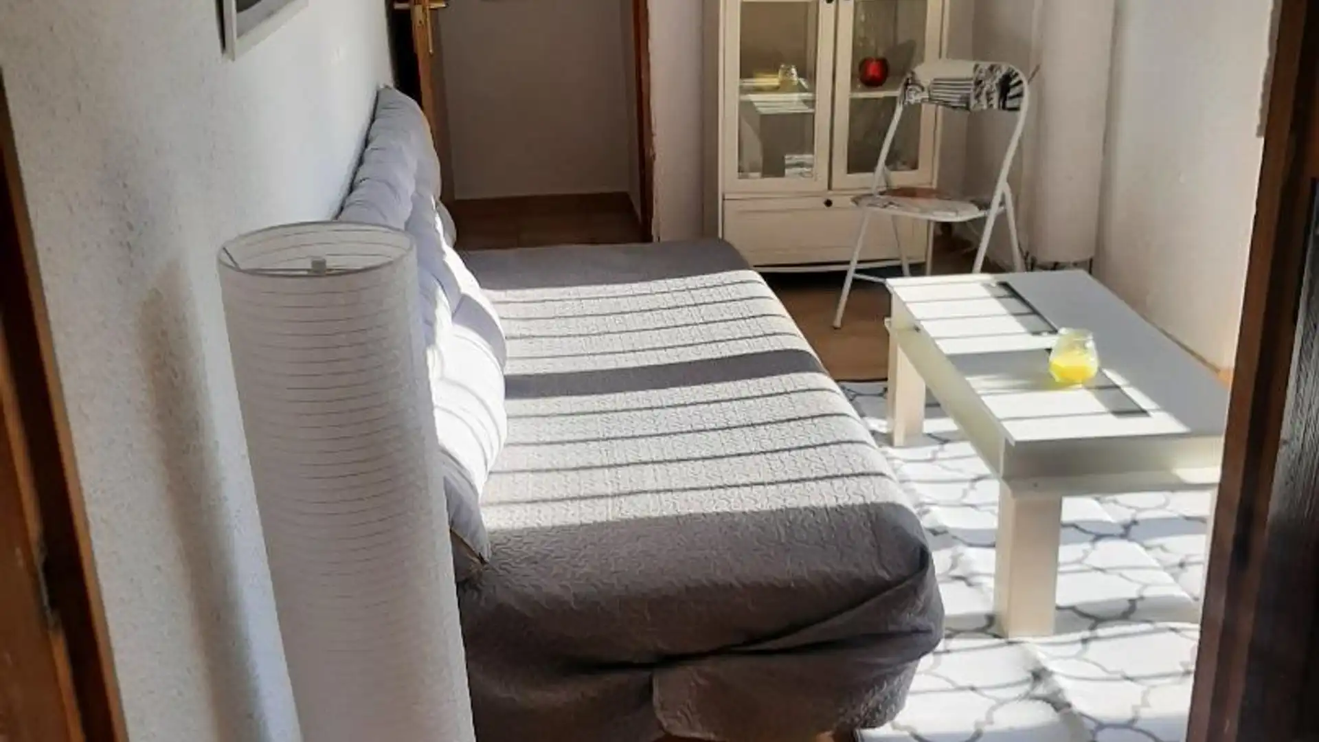 Sala de estar de Apartamento de alquiler en San Martín de Valdeiglesias con Jardín privado, Terraza y Amueblado