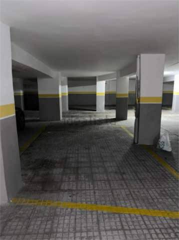 Garaje en Alquiler en Berbés - Peritos