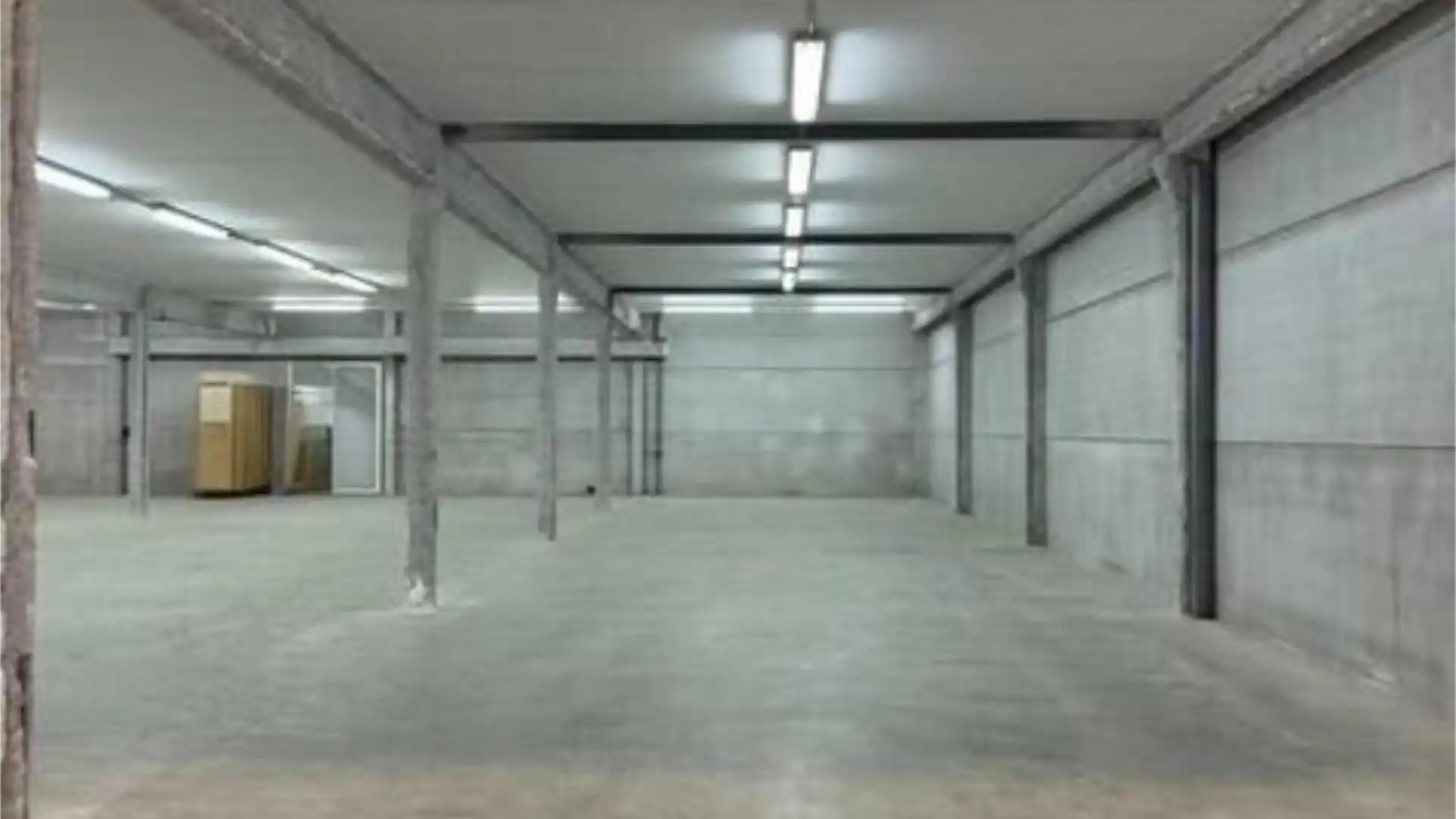 Nave industrial de alquiler en Manises