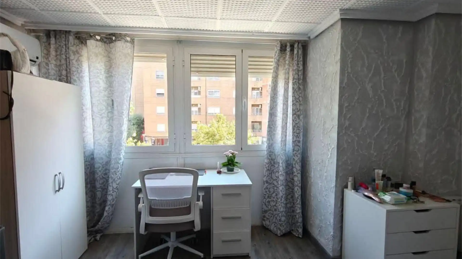 Habitación de Piso en venta en Xirivella con Aire acondicionado