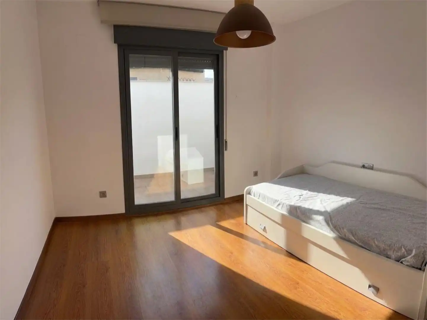 Wohnung zur Miete in Calle Palencia, 23, Las Tres Cruces Schlafzimmer von Wohnung zur Miete in Armilla mit Klimaanlage, Heizung und Parkett