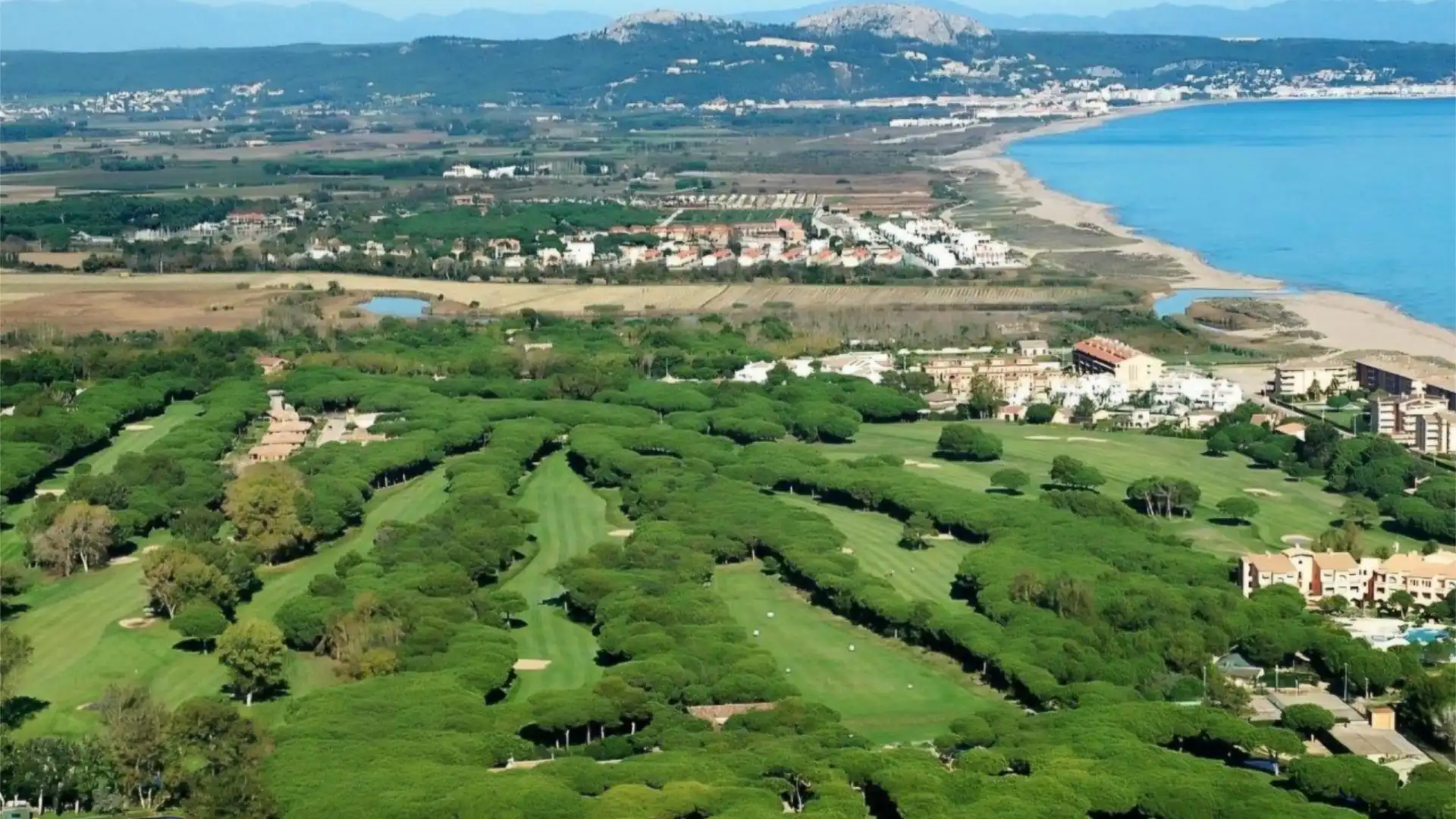 Apartament en venda a Carrer del Canigó, 21, Pals Vista exterior de Apartament en venda en Pals amb Calefacció, Parquet i Moblat