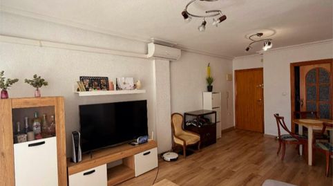 Foto 2 de Piso en venta en Calle Benacantil, 2c, Los Europeos, Torrevieja