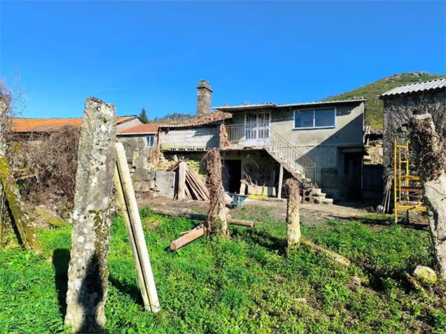 Vista exterior de Casa o xalet en venda en Cuntis amb Terrassa