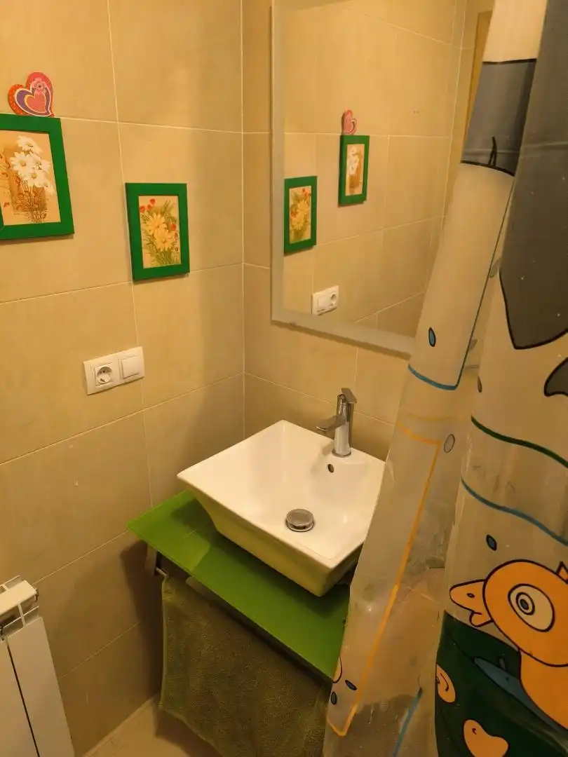Dúplex en venta en Calle Los Manantiales, 3, Castañares de Rioja Baño de Dúplex en venta en Castañares de Rioja