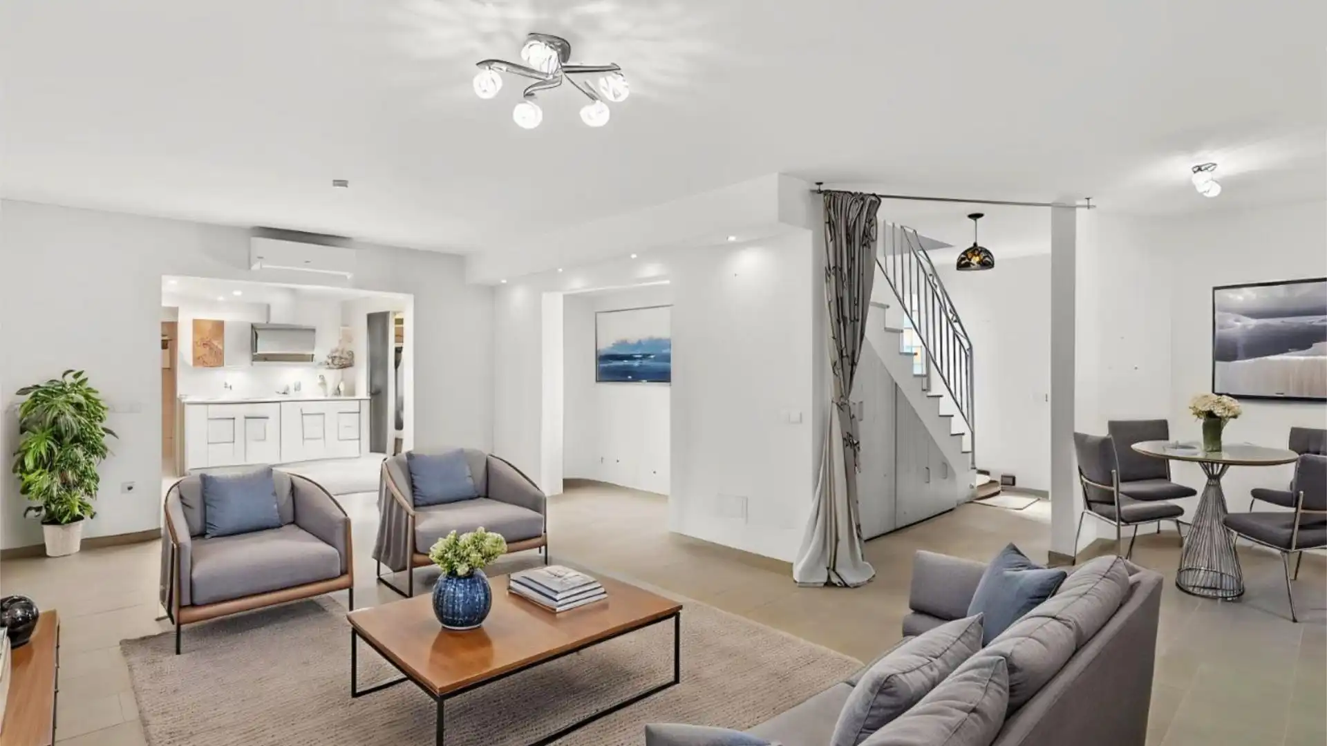 Flat for sale in Calle Almería, 64, Calahonda Living room of Flat for sale in Mijas with Air Conditioner, Heating and Private garden