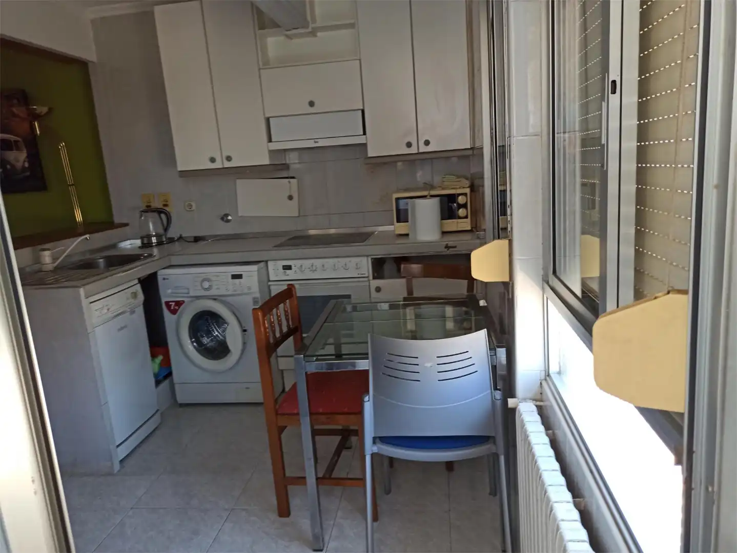 Cuina de Pis en venda en Huesca amb Calefacció, Parquet i Moblat