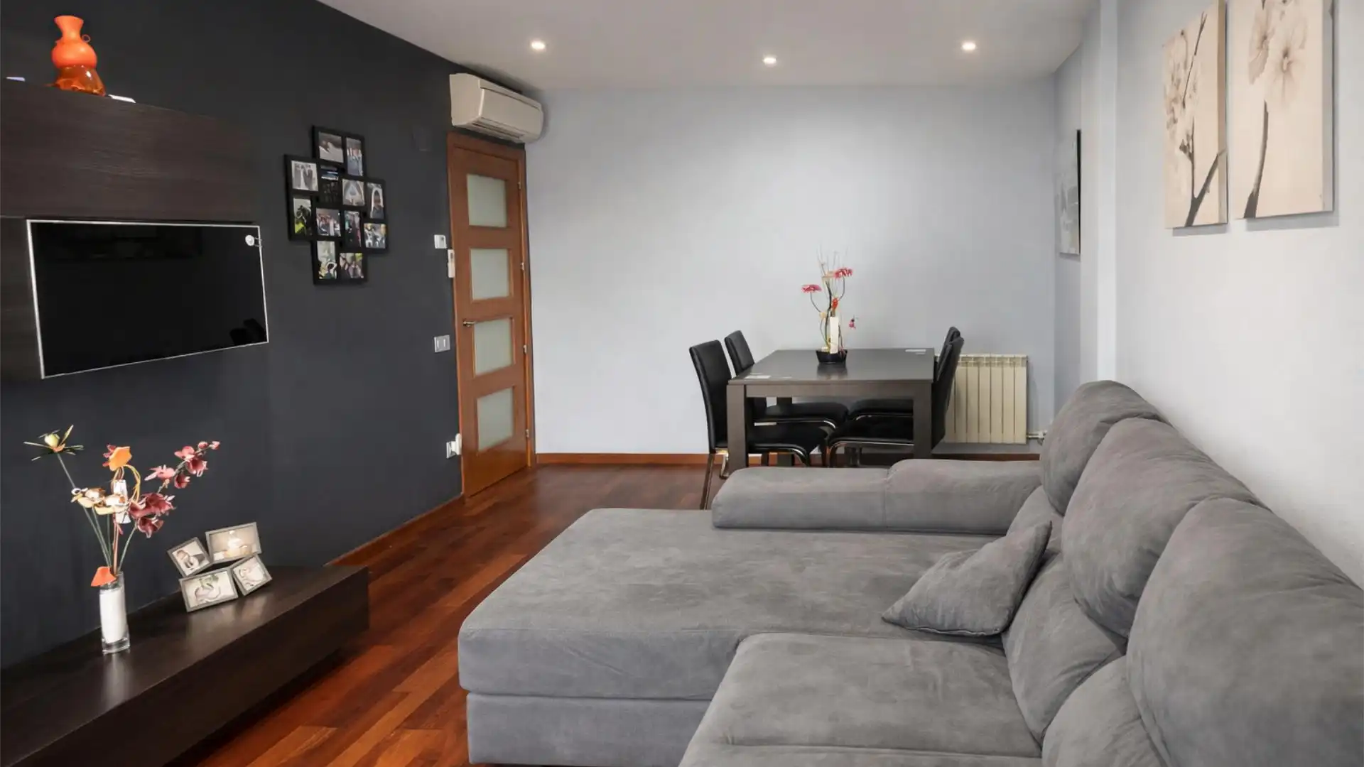 Living room of Flat for sale in Torredembarra  with Air Conditioner and Balcony