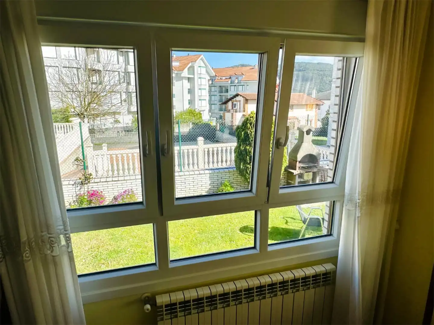Wohnung zum Verkauf in Calle Victoria, 5, Tregadín Terrasse von Wohnung zum Verkauf in Noja mit Heizung, Privatgarten und Terrasse