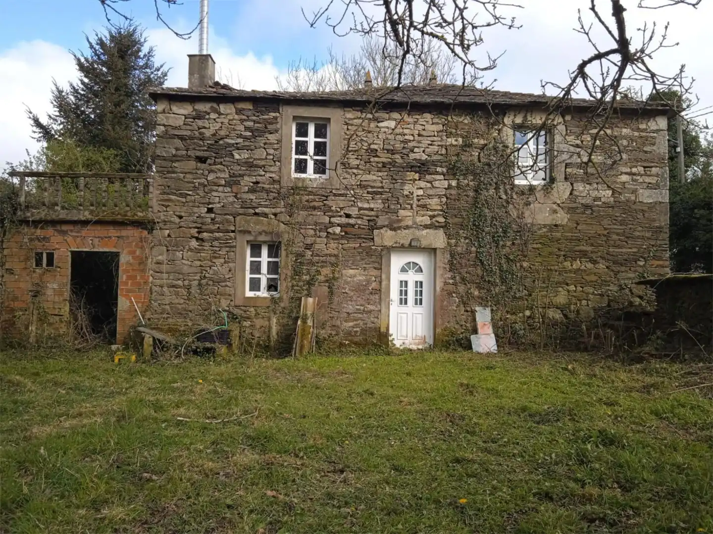 Vista exterior de Piso en venta en Lugo con Jardín privado, Terraza y Balcón