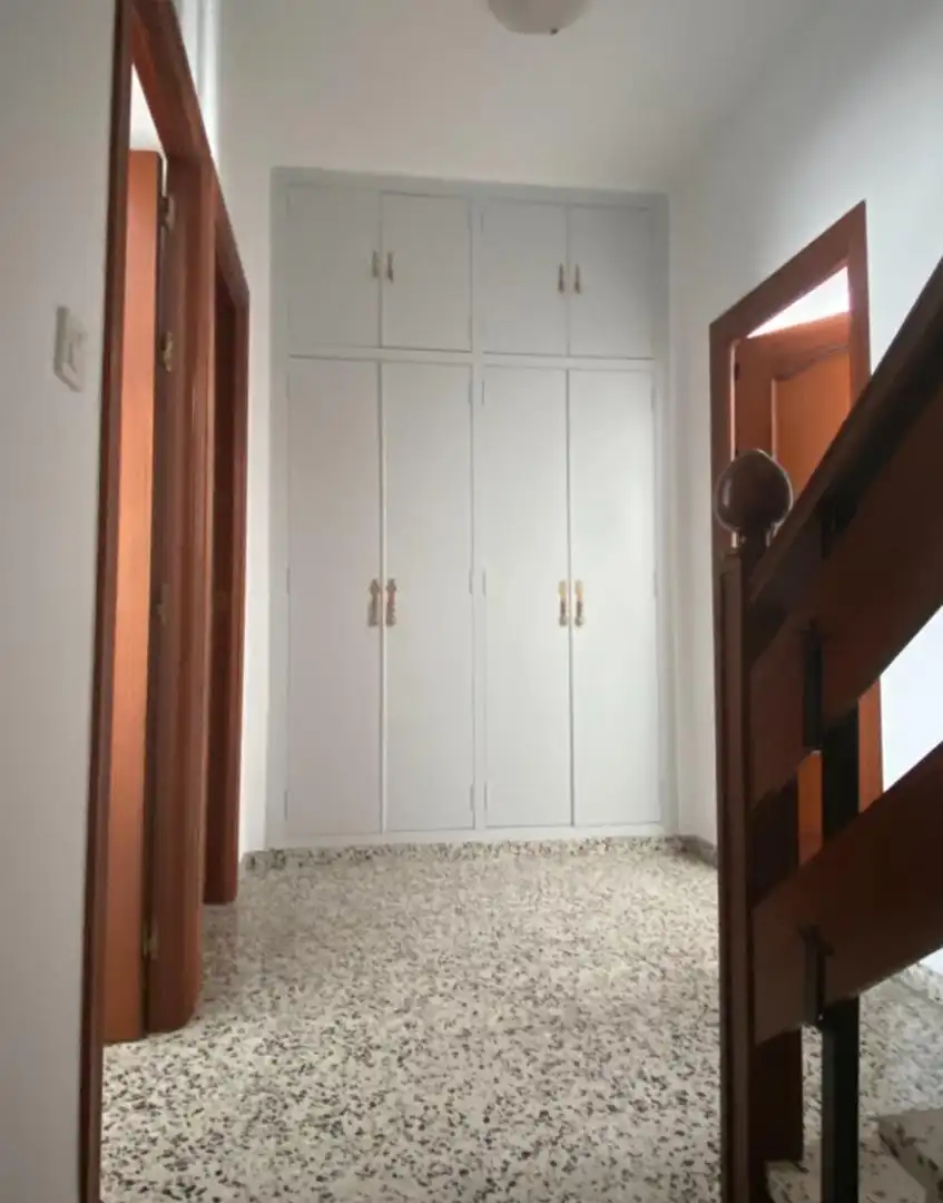 Casa adosada de lloguer a Plaza Juan Merinas Cuestas, 6, Almodóvar del Río Casa adosada de lloguer en Almodóvar del Río amb Aire condicionat, Calefacció i Terrassa