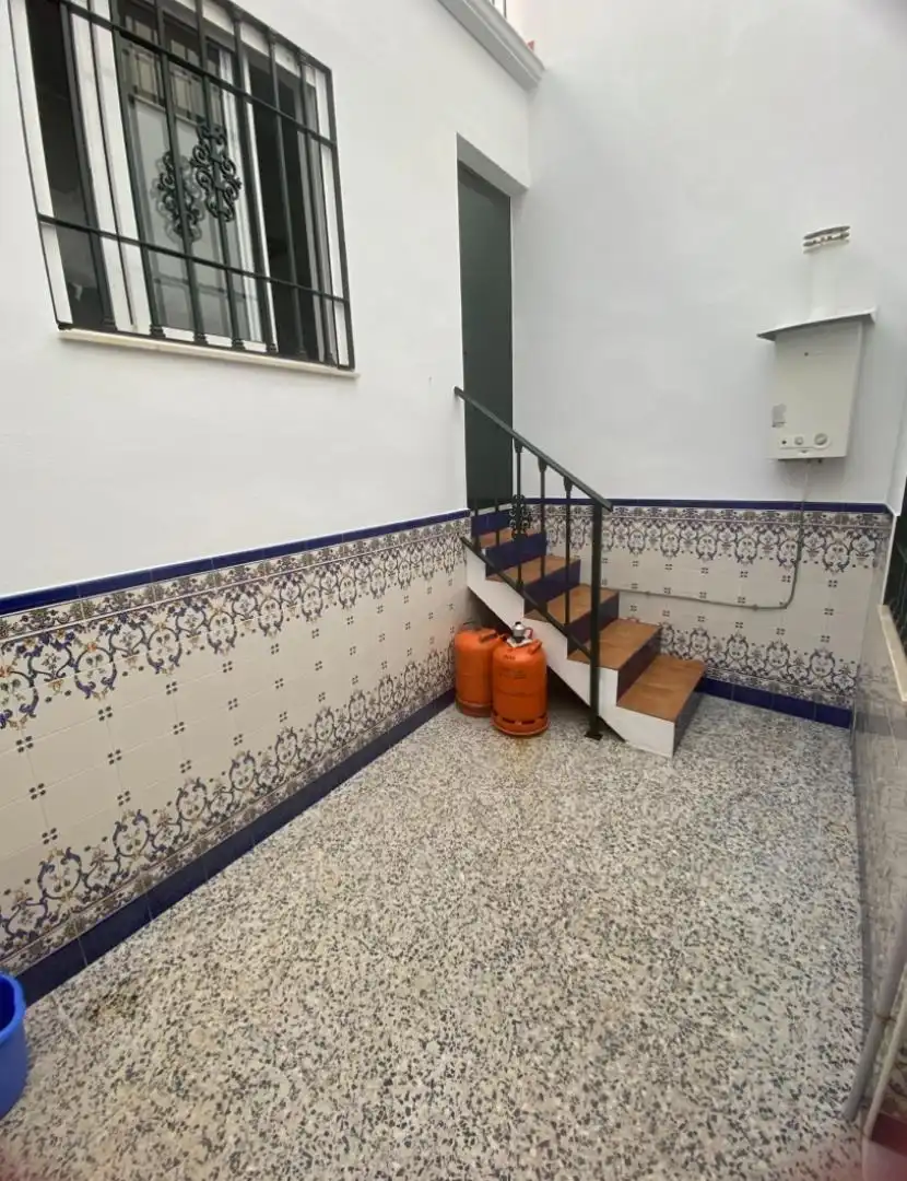 Casa adosada de lloguer a Plaza Juan Merinas Cuestas, 6, Almodóvar del Río Casa adosada de lloguer en Almodóvar del Río amb Aire condicionat, Calefacció i Terrassa