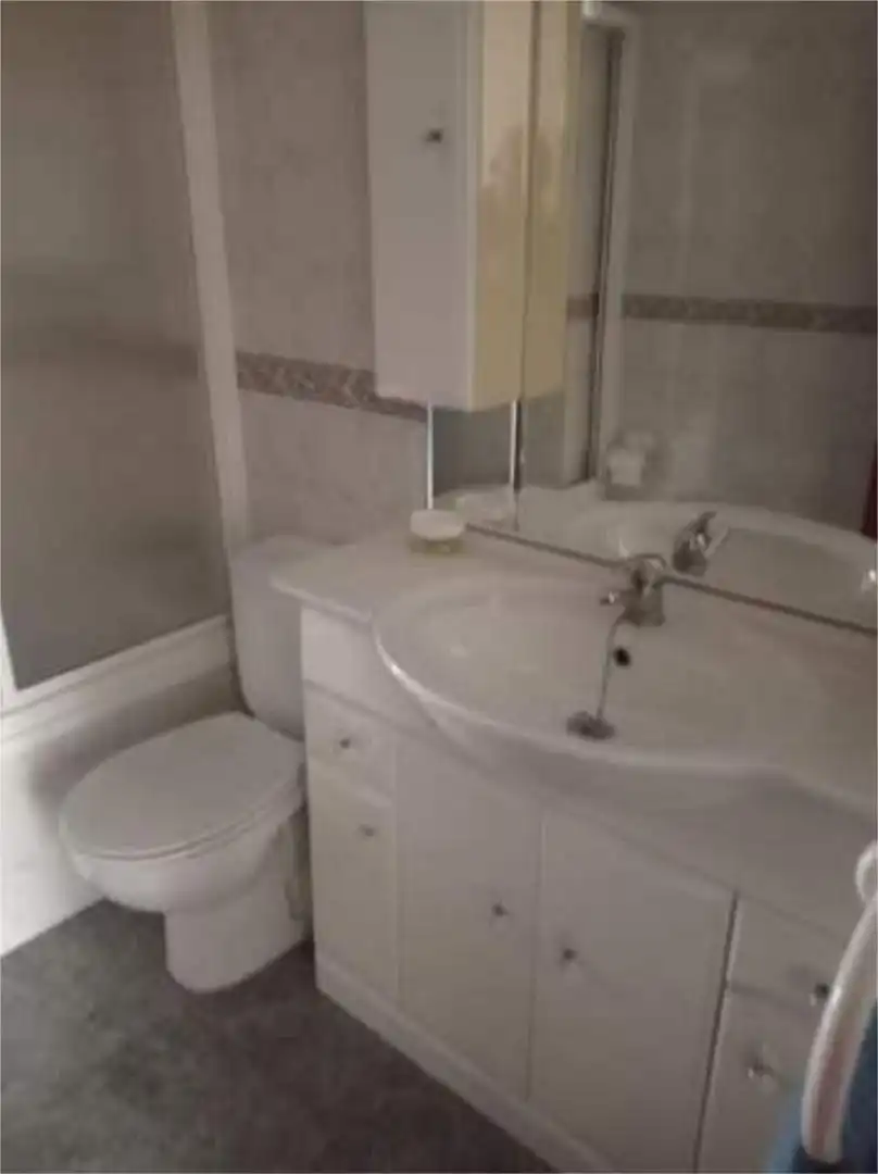 Flat for sale in Pozoblanco Bathroom of Flat for sale in Pozoblanco with Terrace and Furnished
