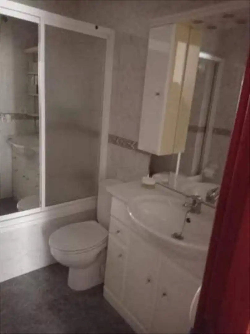 Flat for sale in Pozoblanco Bathroom of Flat for sale in Pozoblanco with Terrace and Furnished