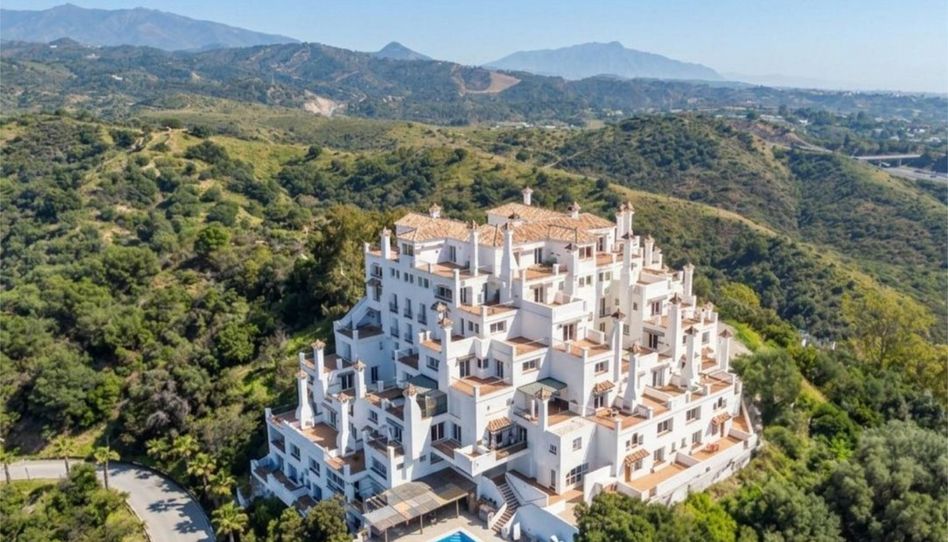 Flat for rent in Street Calle Caracas, 2, Altos de Estepona, Estepona - image 1 Photo 1 of Flat for rent in Street Calle Caracas, 2, Altos de Estepona, Estepona