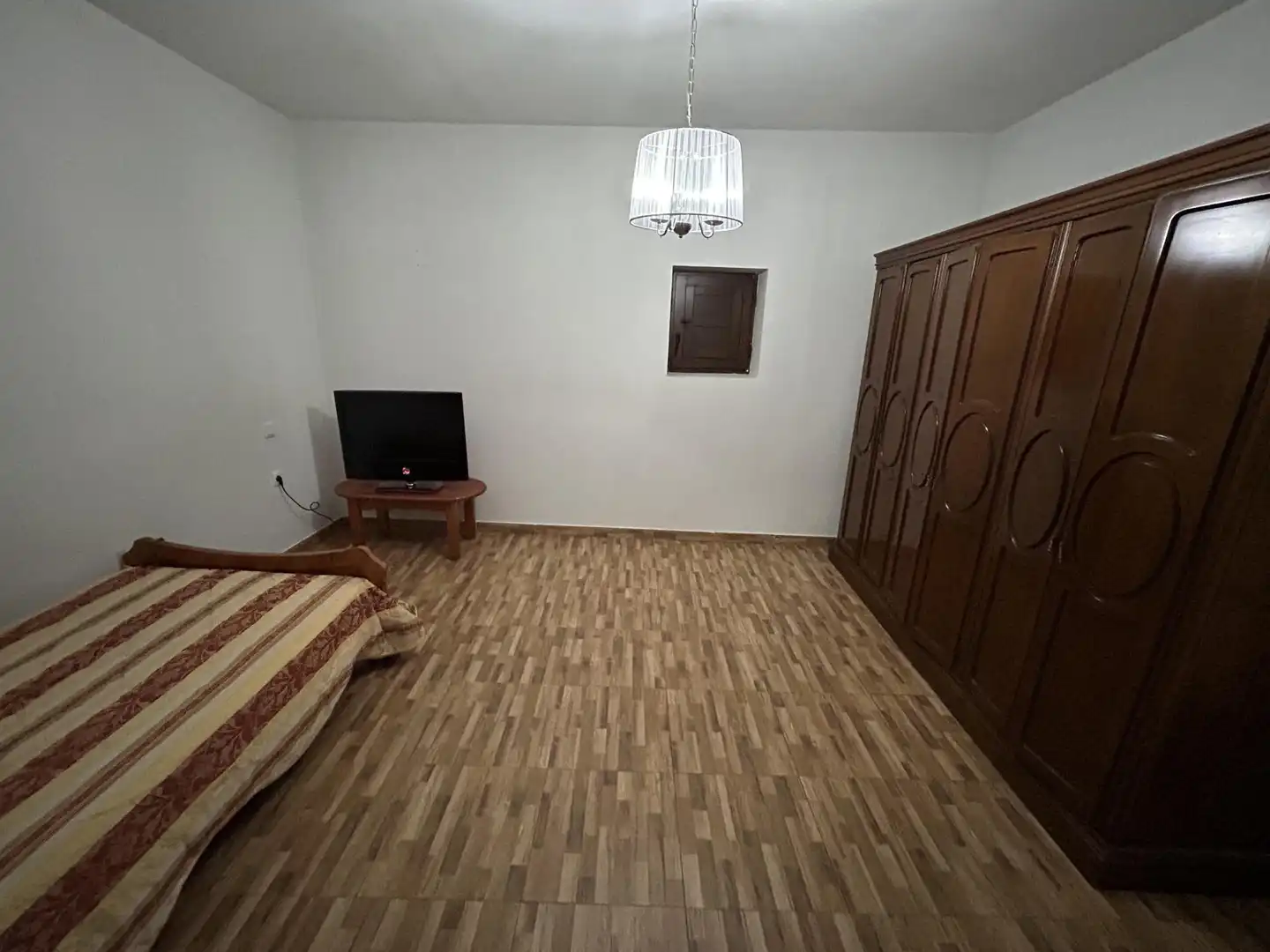 Wohnzimmer von Wohnungen zur untervermieten in La Puebla de Montalbán mit Parkett und Möbliert