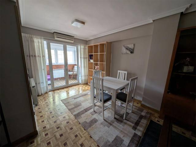 Piso en Alquiler en Calle Marcelino Castillo, 8 en Aluche