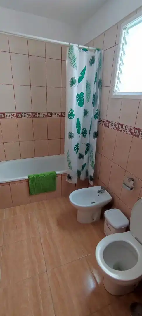 Room in Calle de la Constitución, 21, Los Realejos pueblo Bathroom of Flat for share in Los Realejos with Terrace, Furnished and Oven