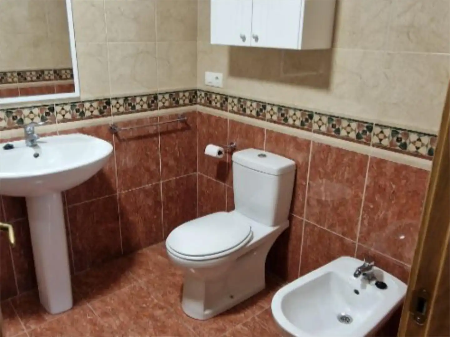 Badezimmer von Wohnung zum Verkauf in Cedeira mit Heizung, Parkett und Möbliert
