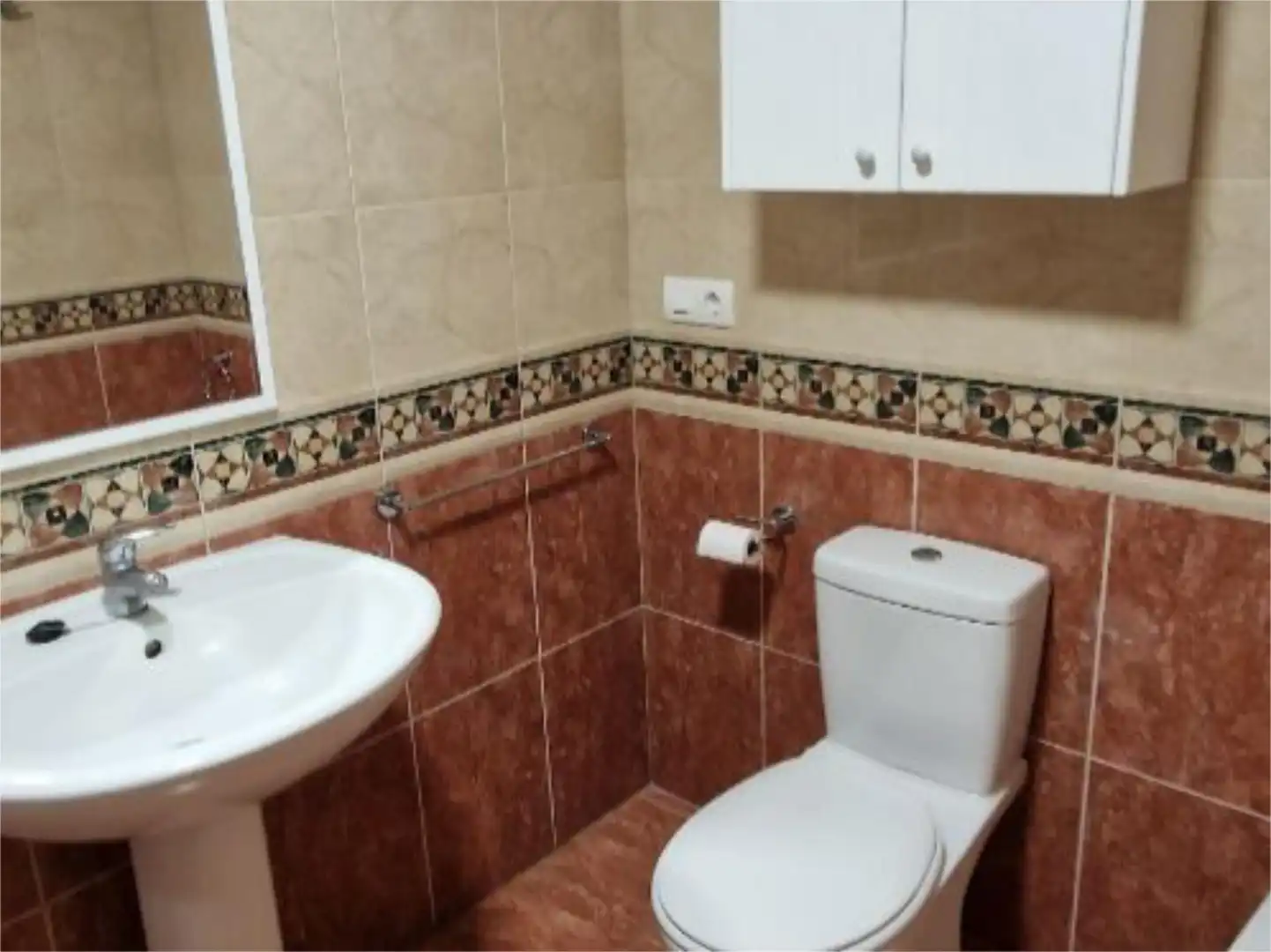 Badezimmer von Wohnung zum Verkauf in Cedeira mit Heizung, Parkett und Möbliert